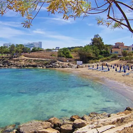 Niovi - Coralli Beachfront Апартаменты *