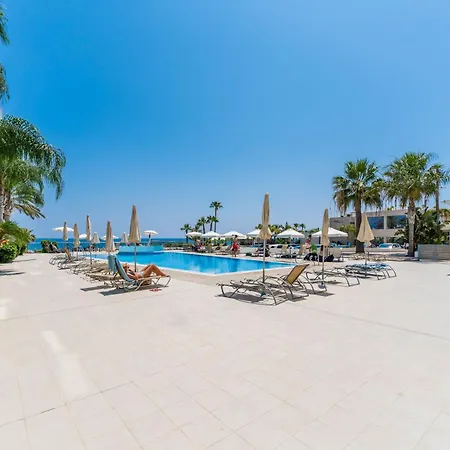 Niovi - Coralli Beachfront 公寓