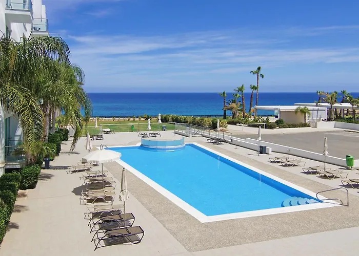 Niovi - Coralli Beachfront דירה פרוטאראס