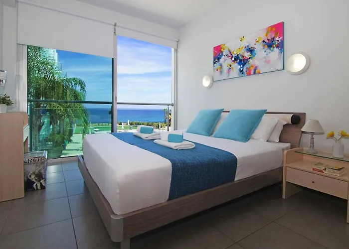 Niovi - Coralli Beachfront Апартаменты